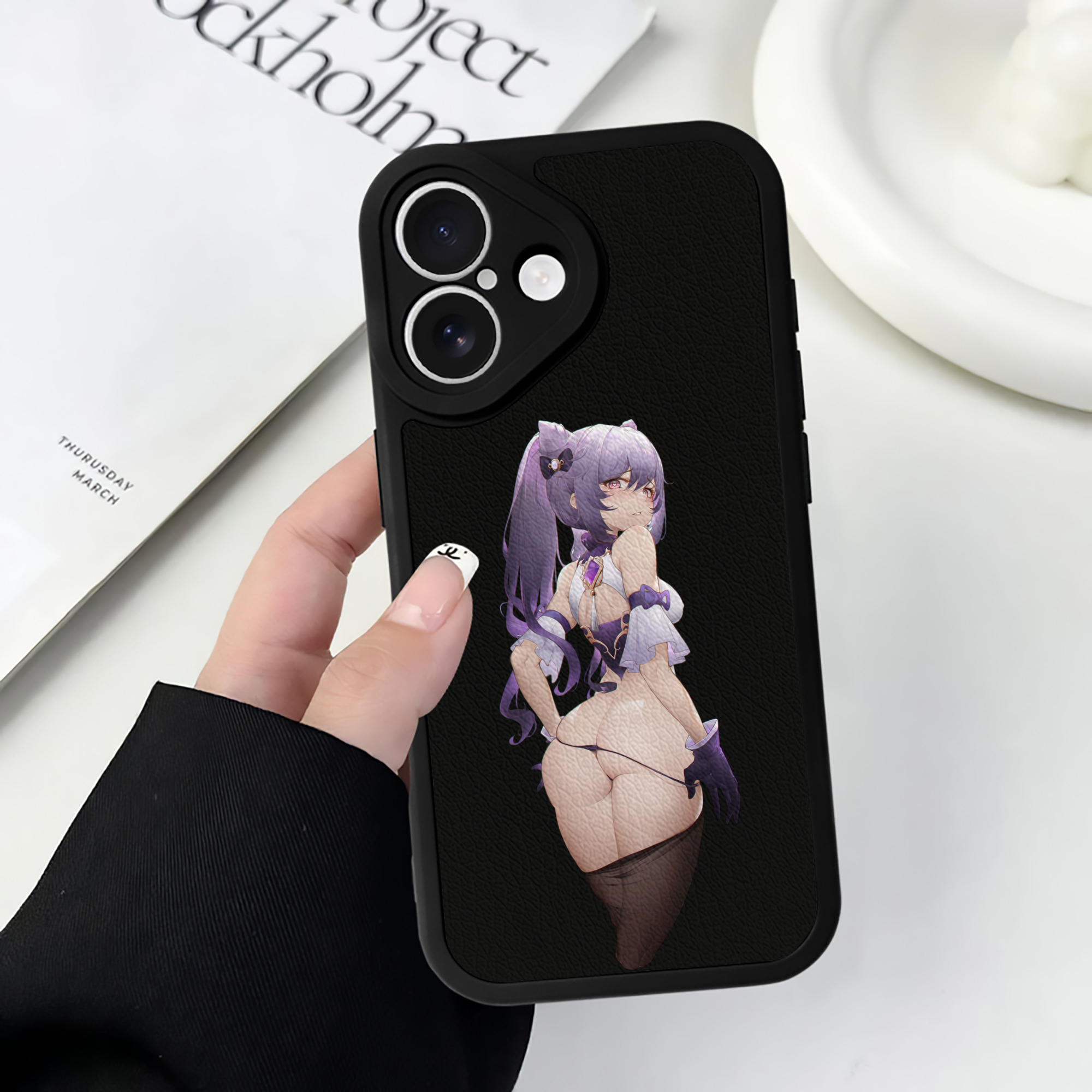 げんし神 刻晴 こくせい genshin Kokusei 【iPhone 16シリーズ対応】シリコンスマホケース（レザー調） 材質：シリコン
